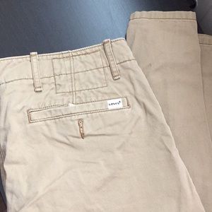 Levi’s Regular Chinos